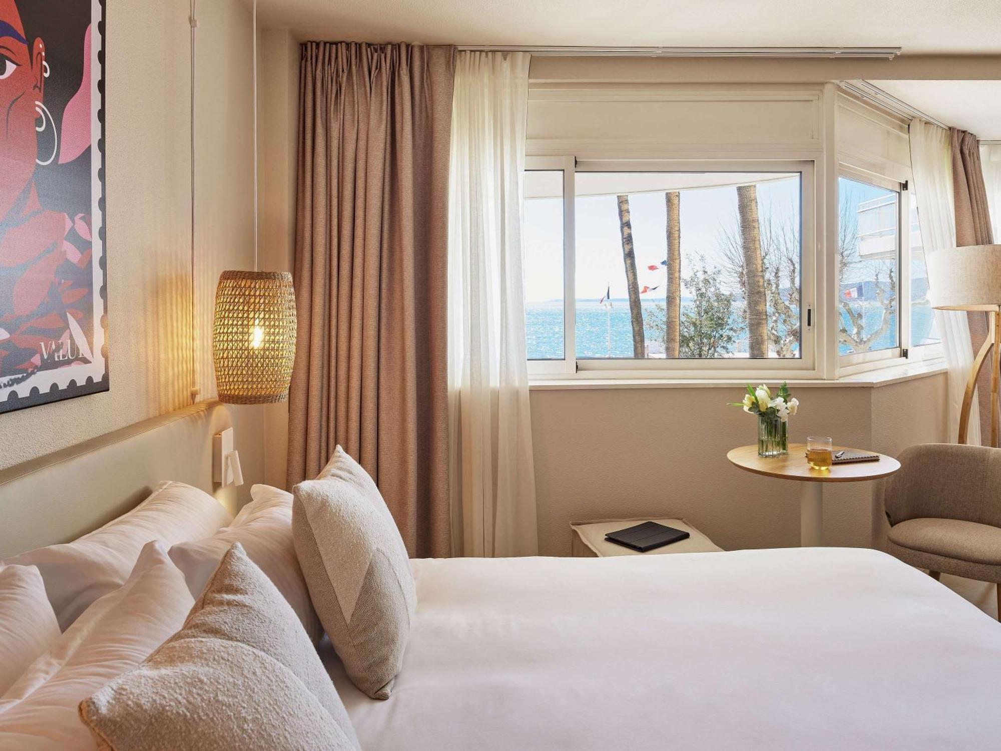 Mercure Saint Raphael Centre Plage Exterior foto